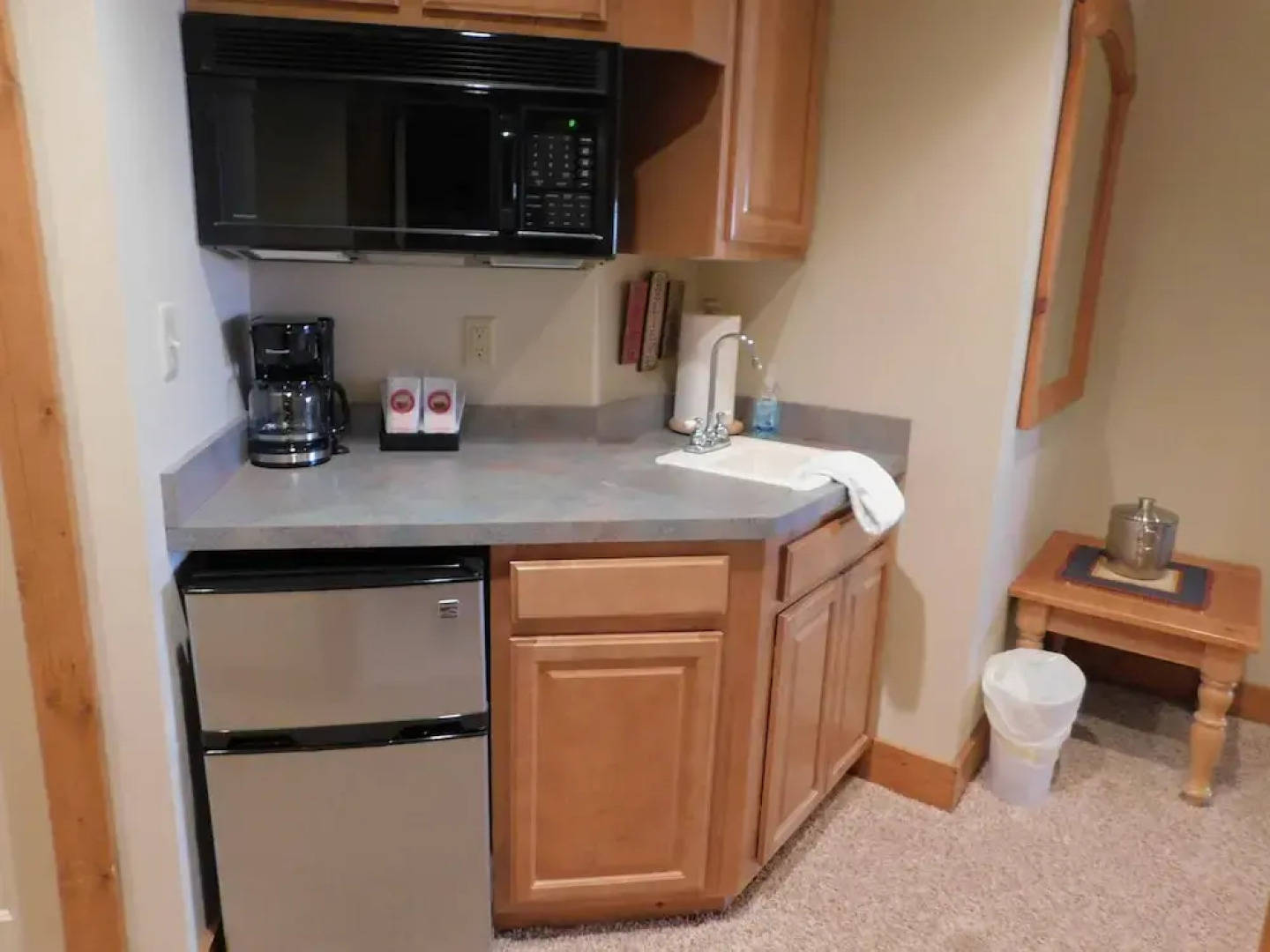 Longhollow Point Inn Studio 1321