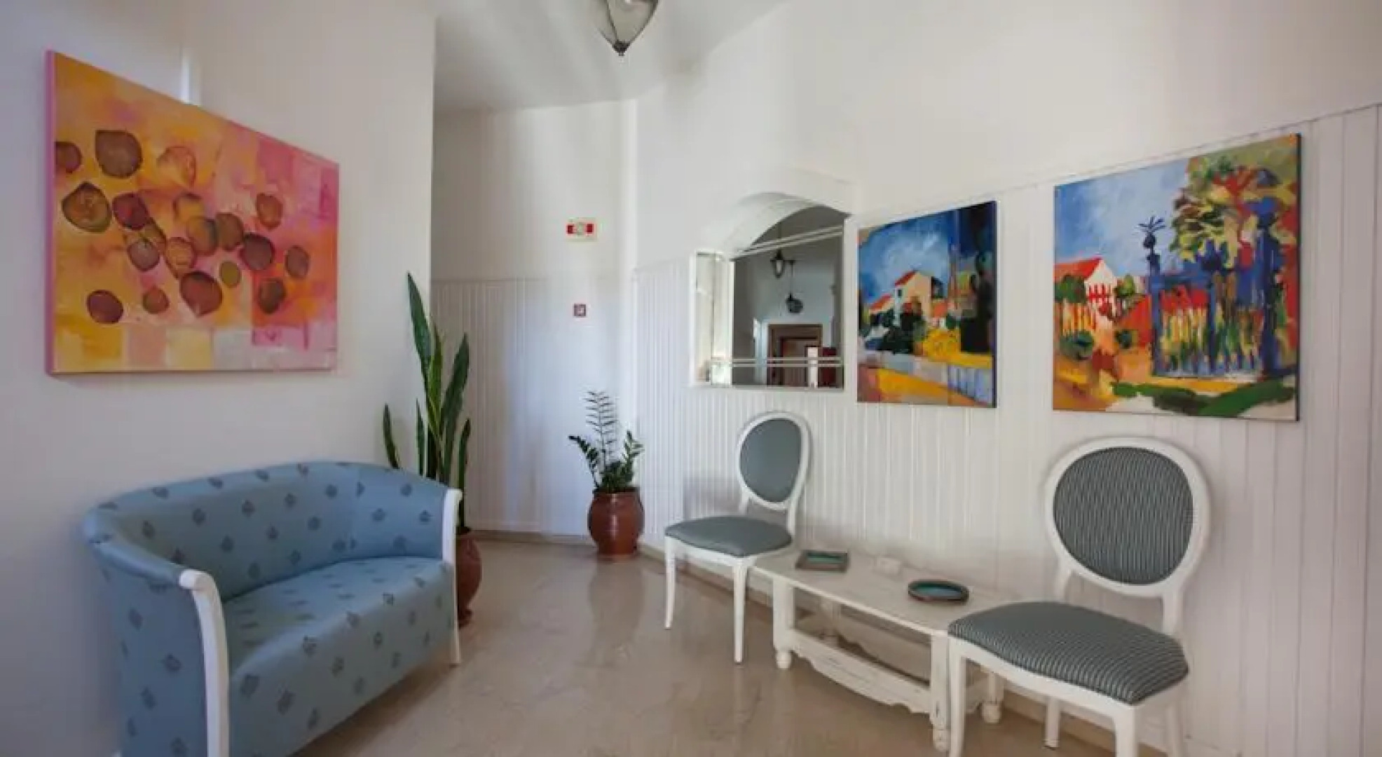 Castello Apartments & Studios