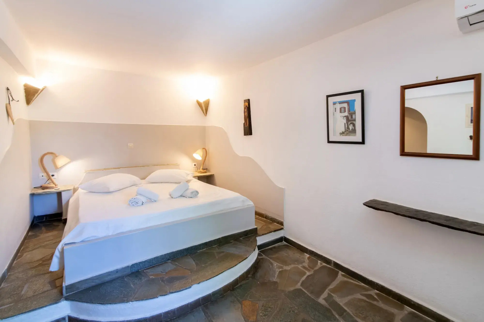 Vincenzo Family Hotel