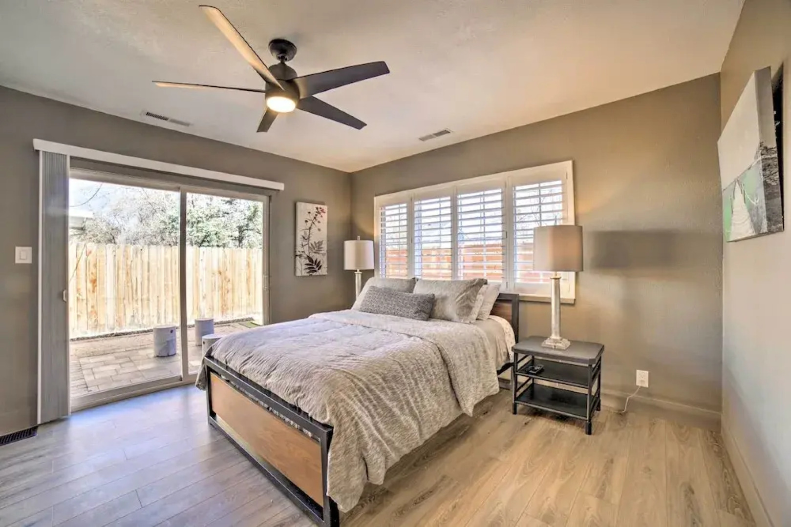 Game Room & Putting Green: Reno Home!