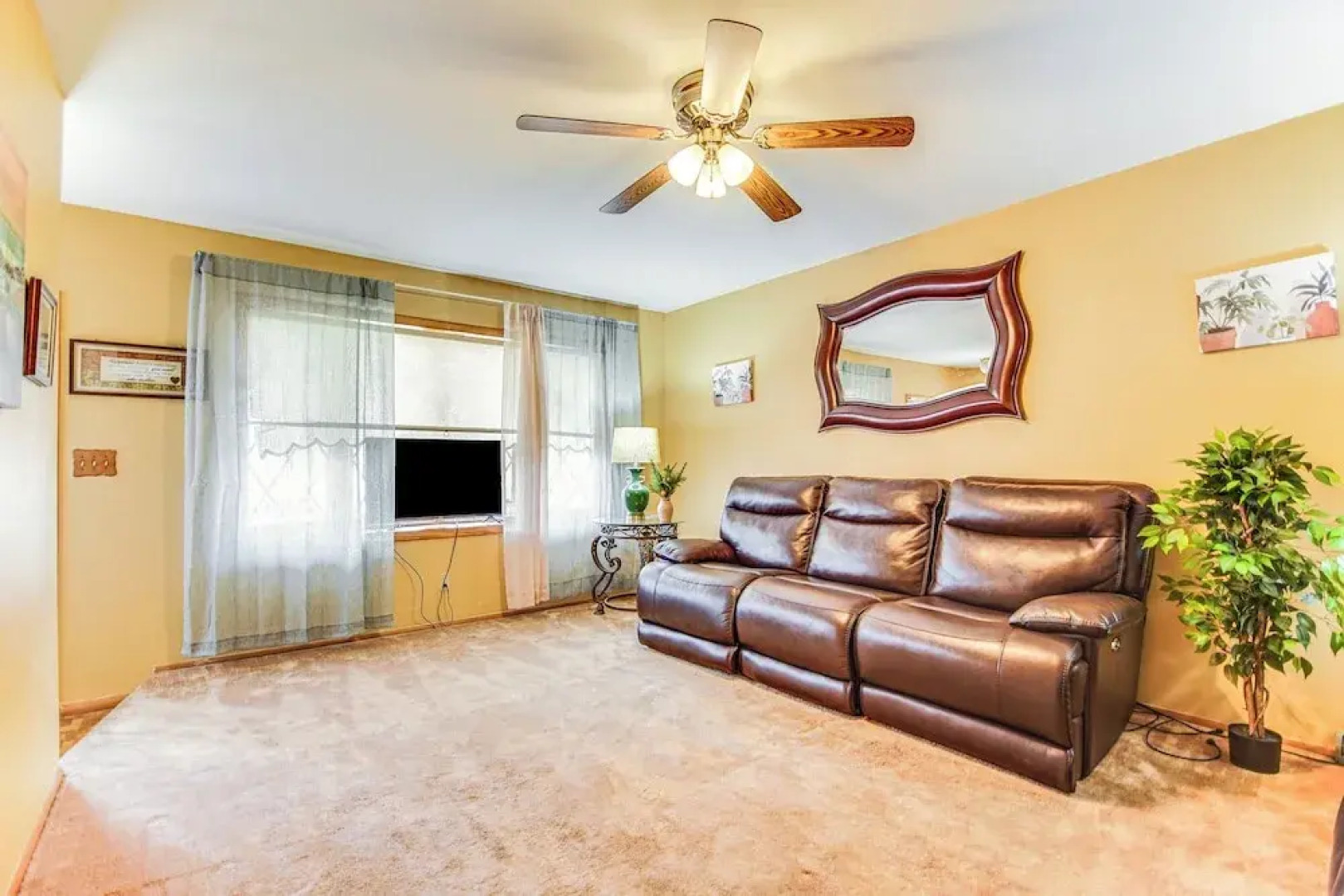 Milwaukee Home w/ Fire Pit ~ 8 Mi to Lake Michigan