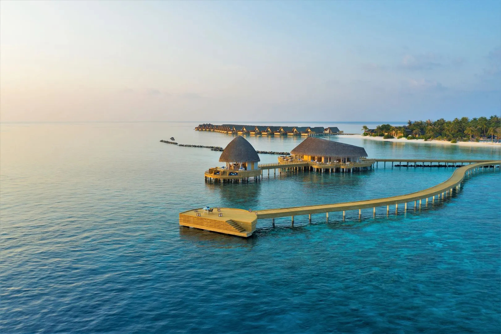 Emerald Faarufushi Resort & Spa