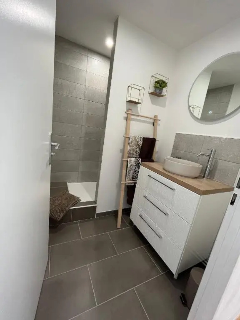 Au 96 - 4 pers - Aux portes de Lille - 3 min Métro Lomme Lambersart