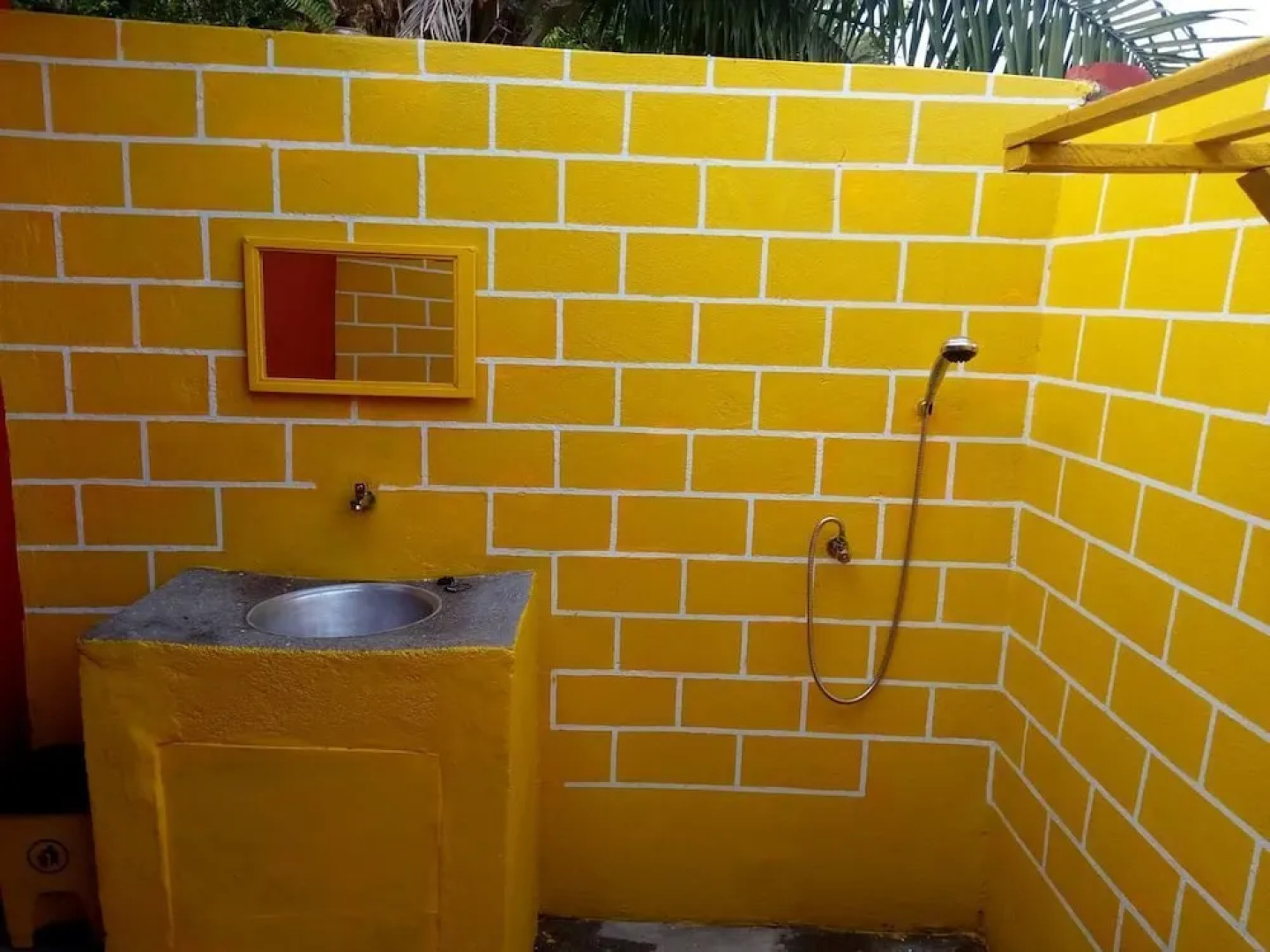 Stumble Inn Eco Lodge