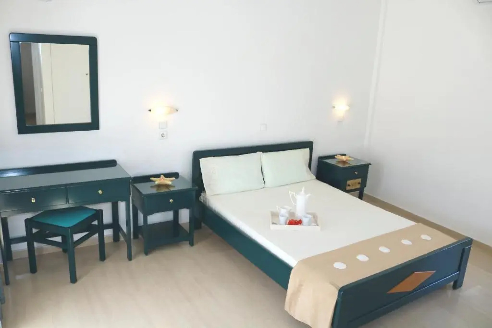 Mitika Hotel Apartments