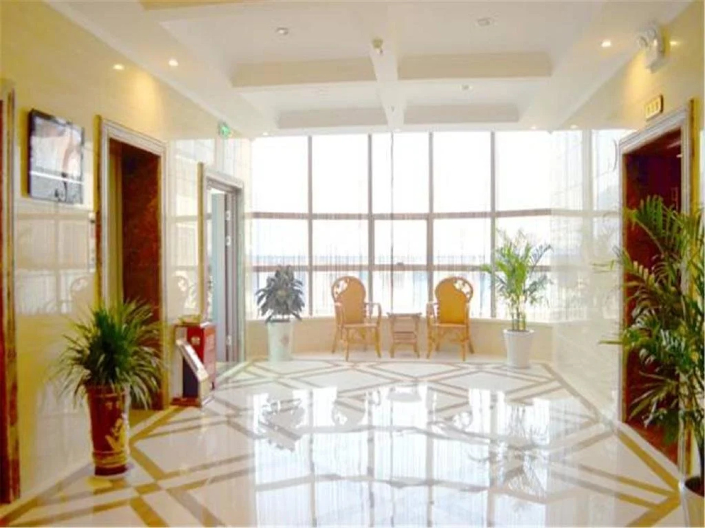 Starway Hotel Yulin Guangji Plaza