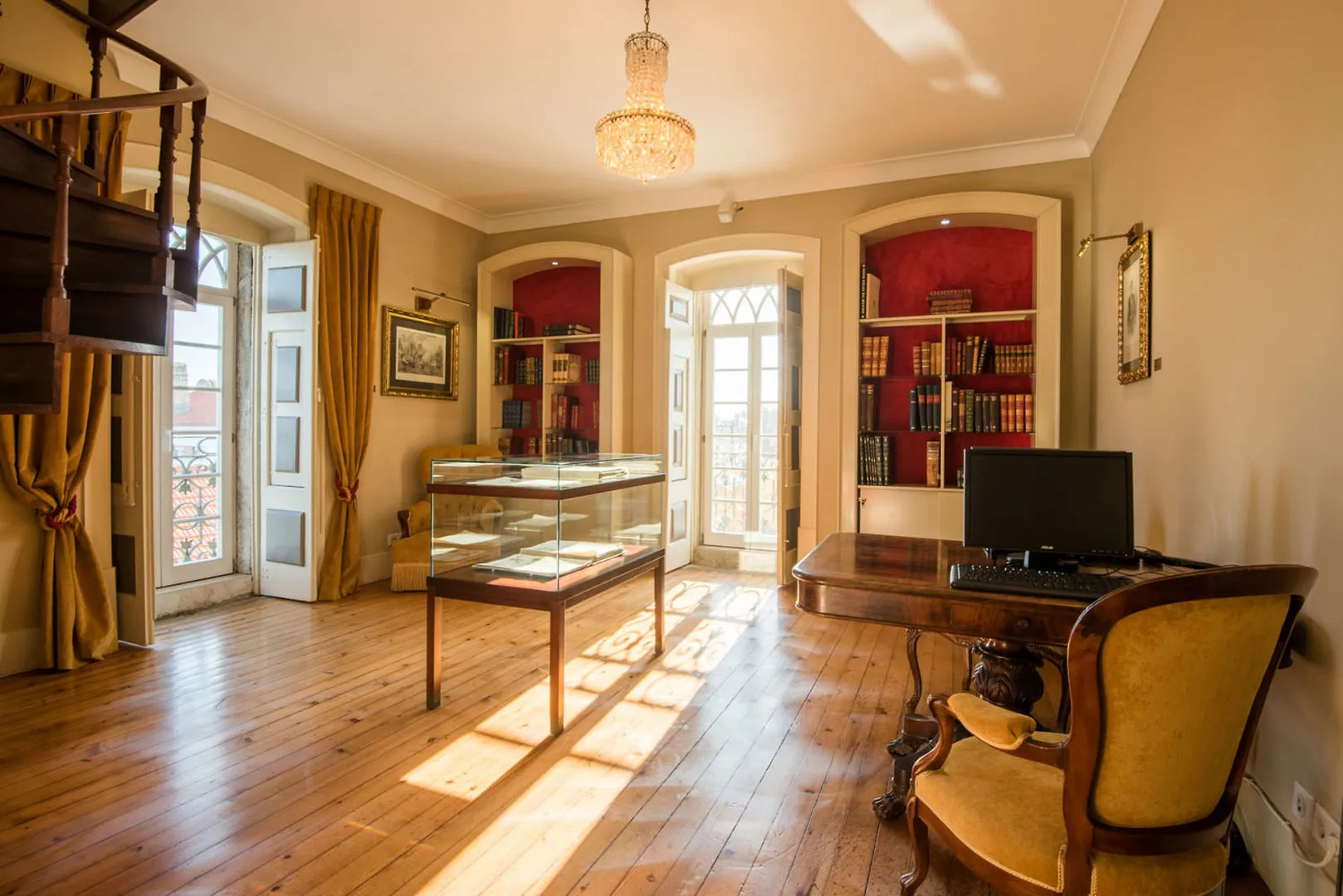 Отель Vila Gale Collection Palacio dos Arcos