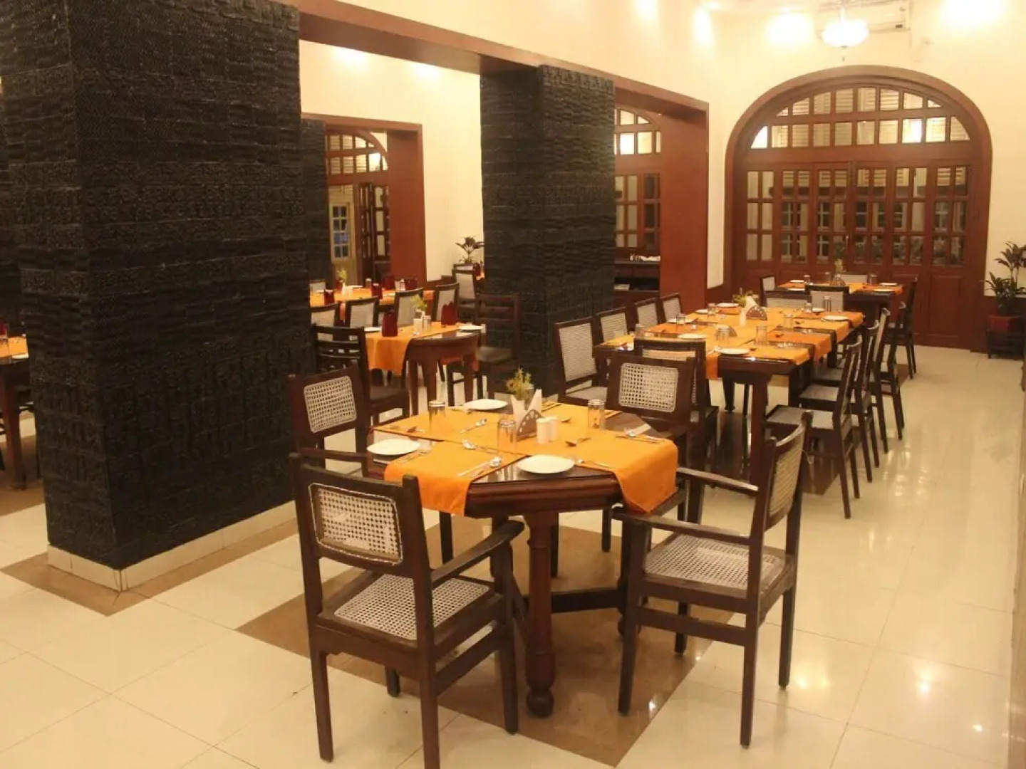 OYO 3010 Chanakya BNR Hotel