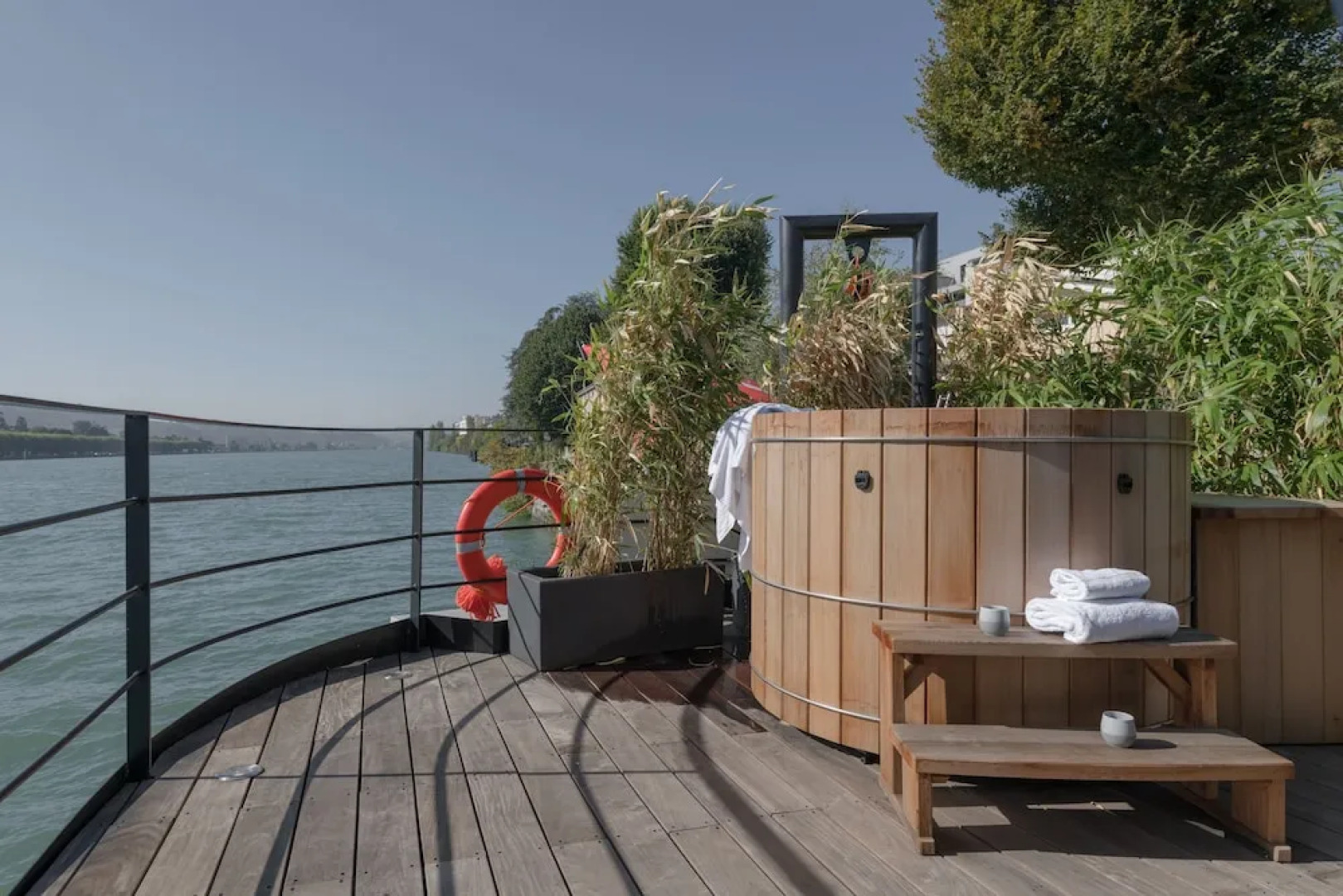 La Peniche - Bed And Bicycle - Vienne