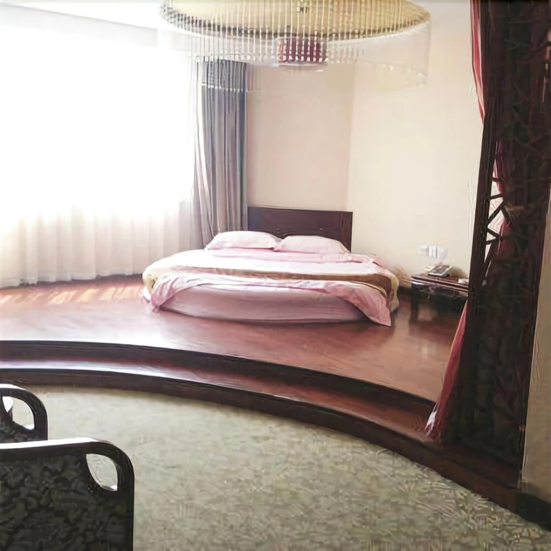 Zhengyang Hot Spring Business Hotel