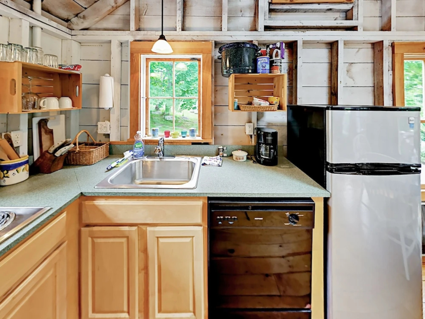 South Bristol Cottage by RedAwning