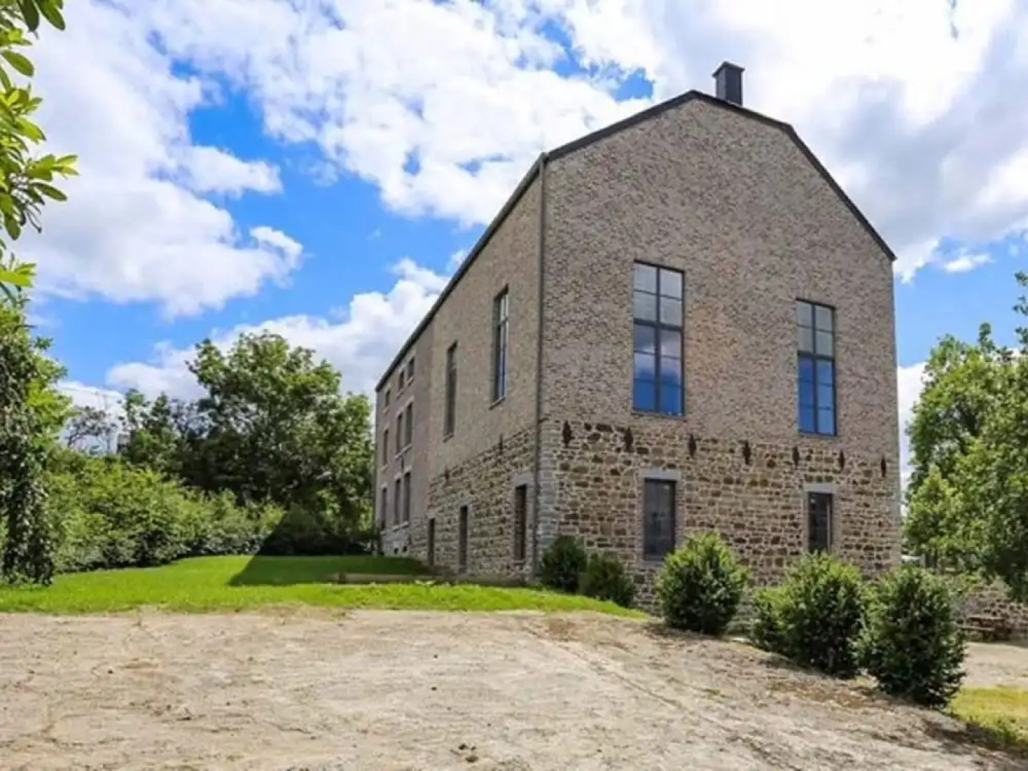 Elegant Hillside Mansion