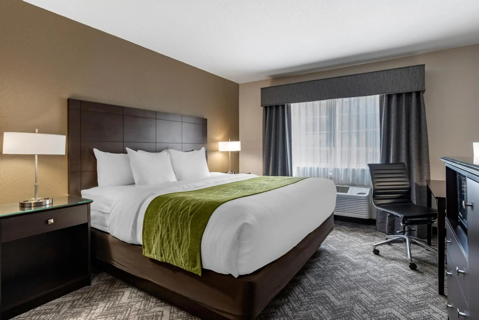 Comfort Inn & Suites Tualatin - Lake Oswego South