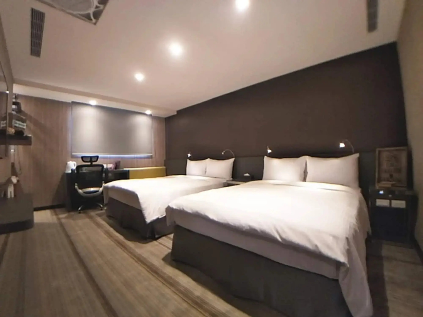 West.inn48 - Self Check-In Hotel