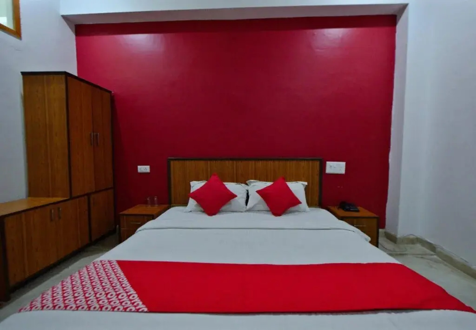 Hotel Rockstar by OYO Rooms