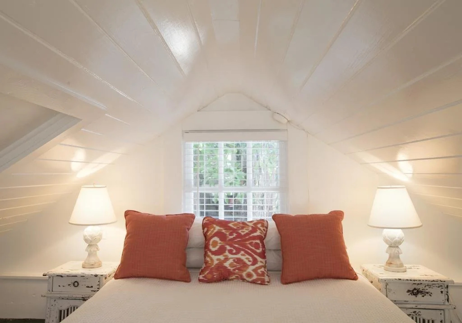 Simonton Court Historic Inn & Cottages