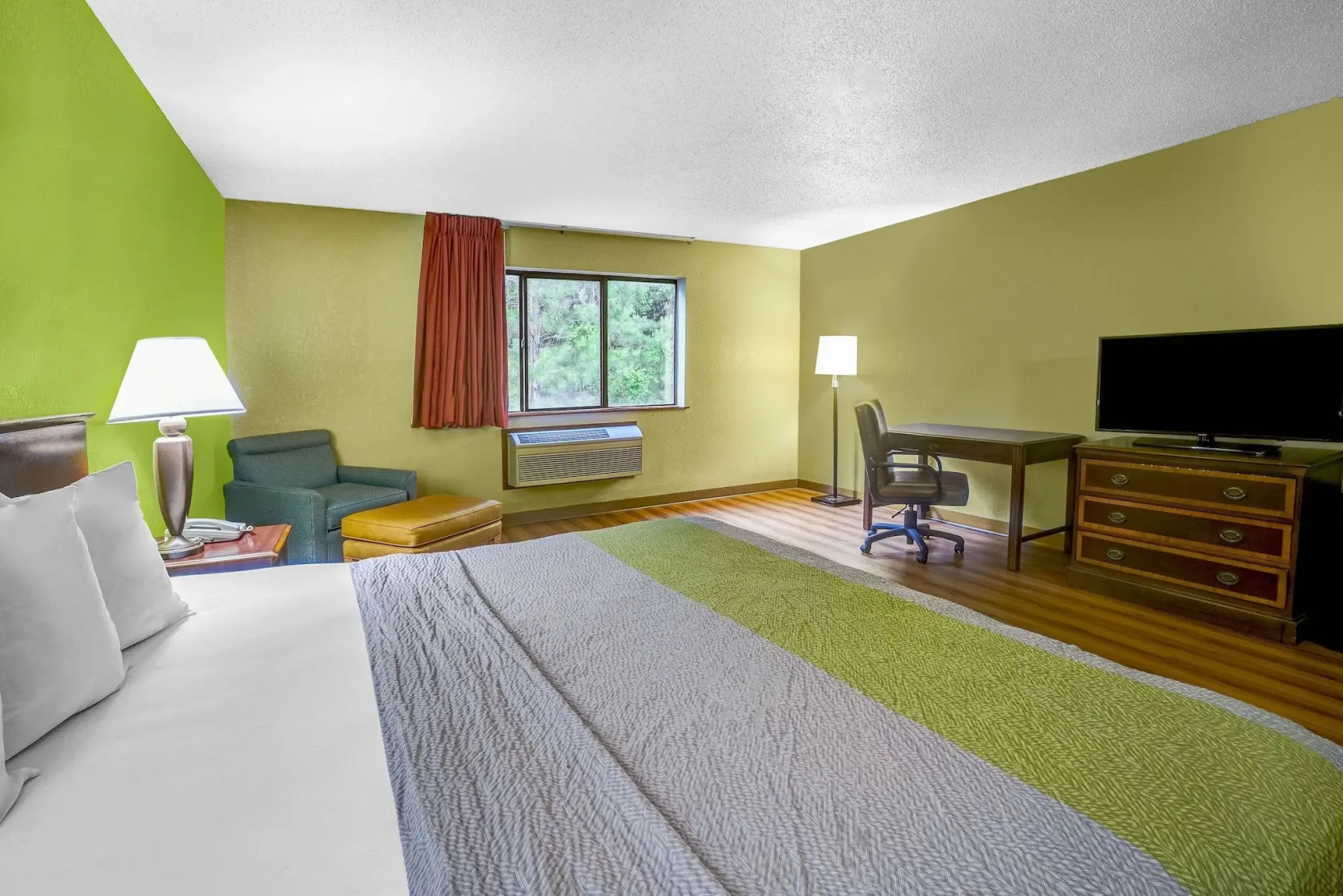 Motel 6 Morehead, KY