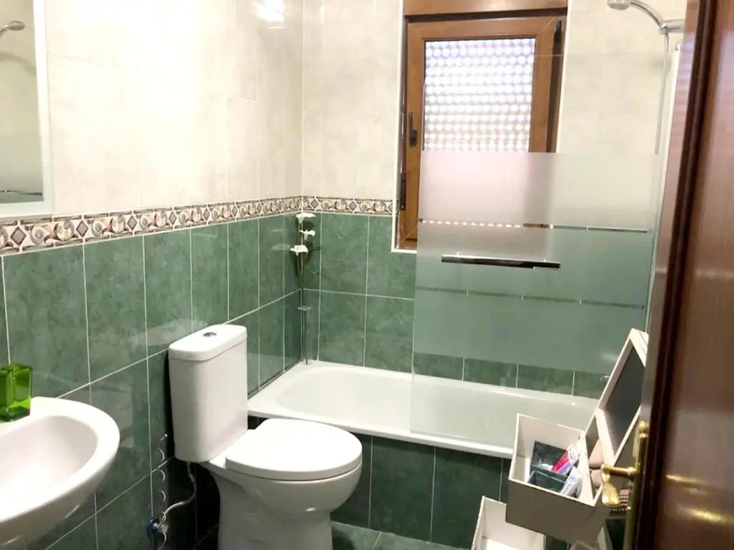 House With 5 Bedrooms in Casasola , With Enclosed Garden