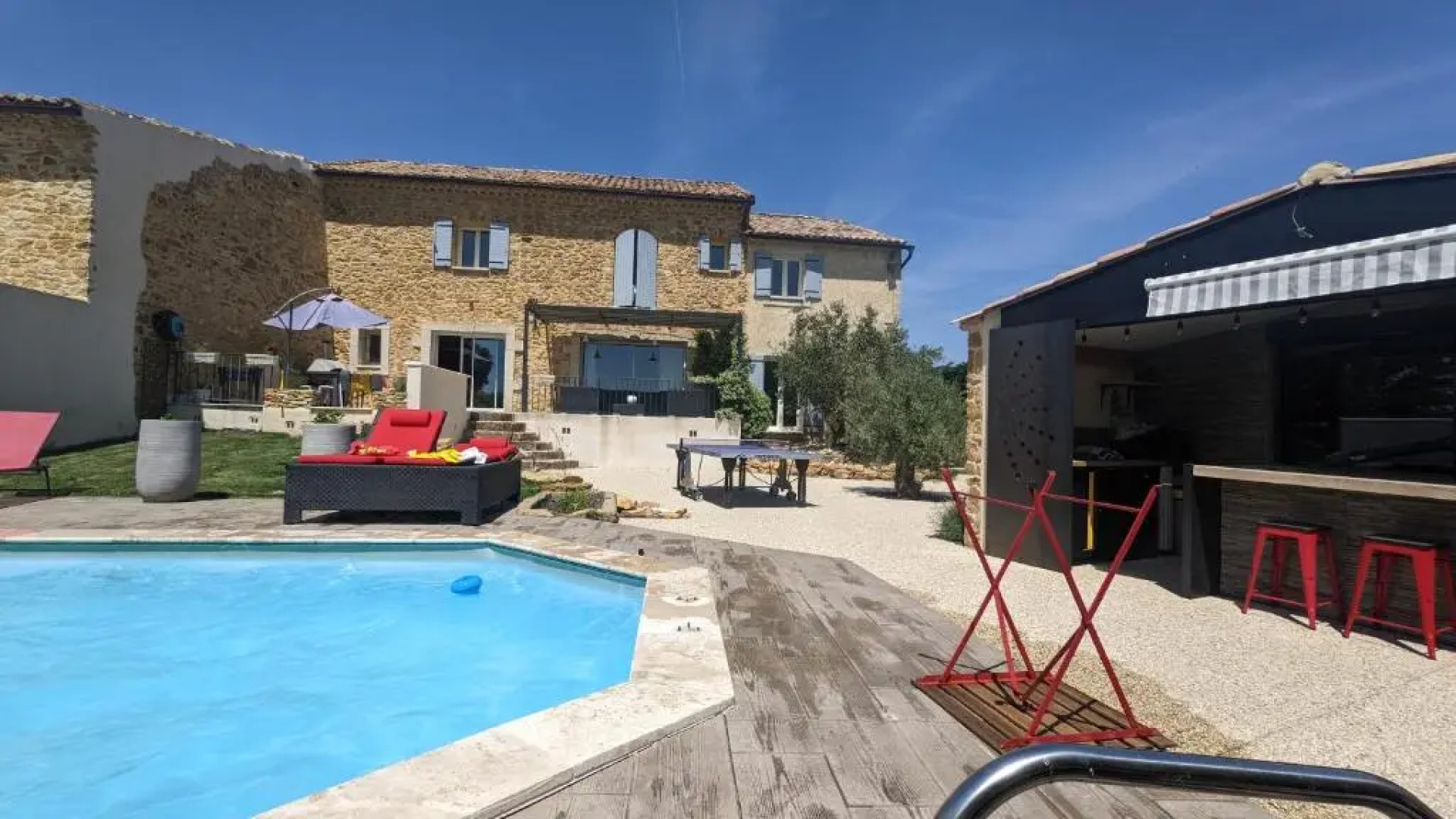 Dépendance de Charme en Provence