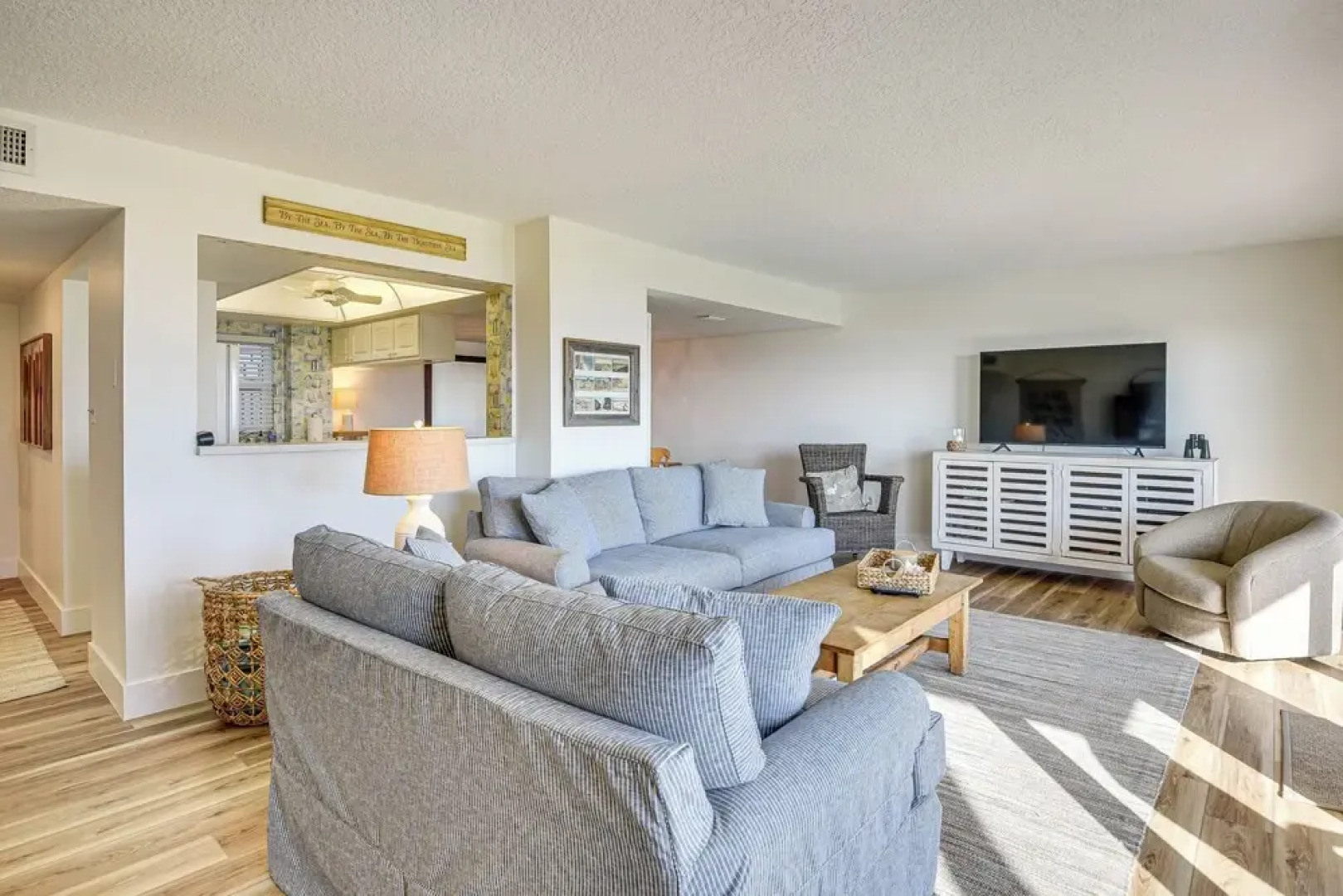 Beachfront Condo w/ Pool Access in Ponce Inlet