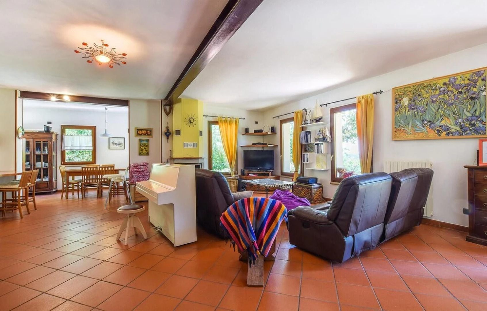 Stunning Home in Caprino Veronese With Wifi and 4 Bedrooms