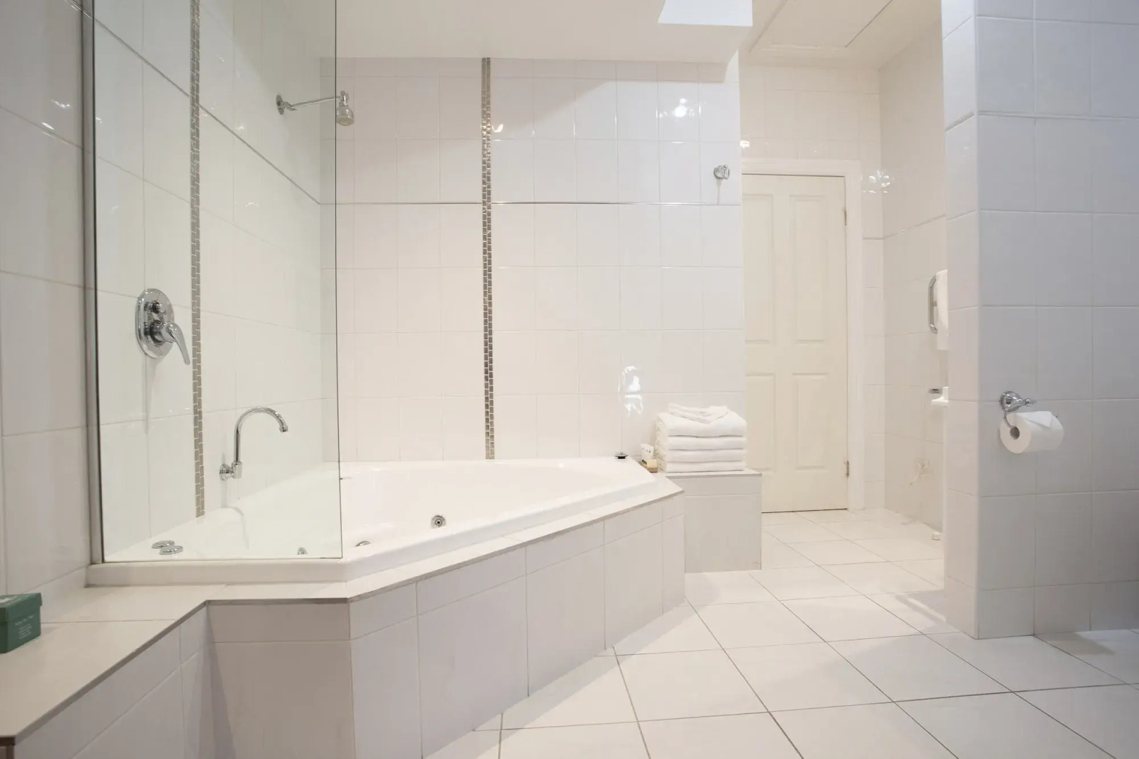 CocknBull Boutique Hotel