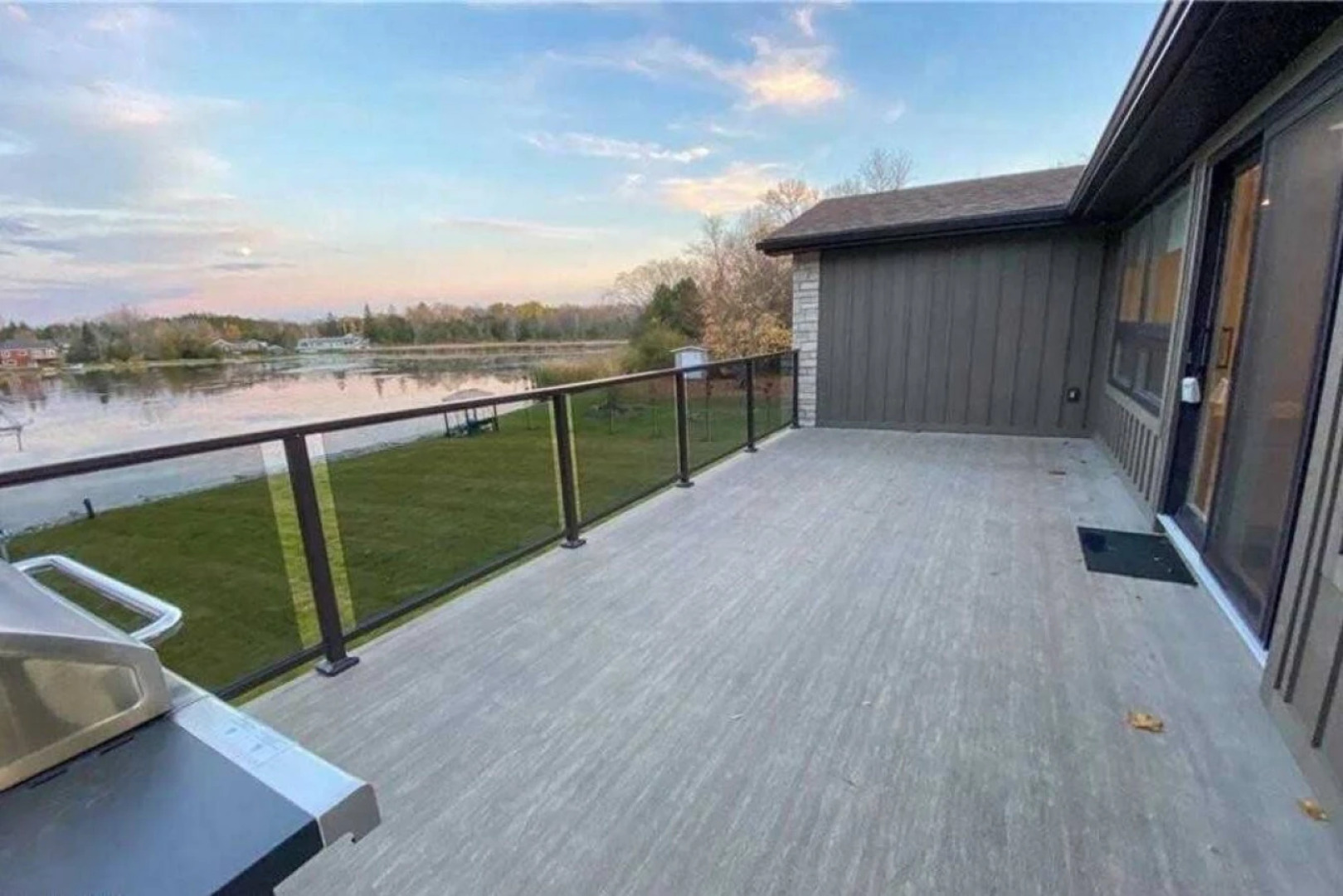 Chemong Lake Cottage w Private Boat Launch