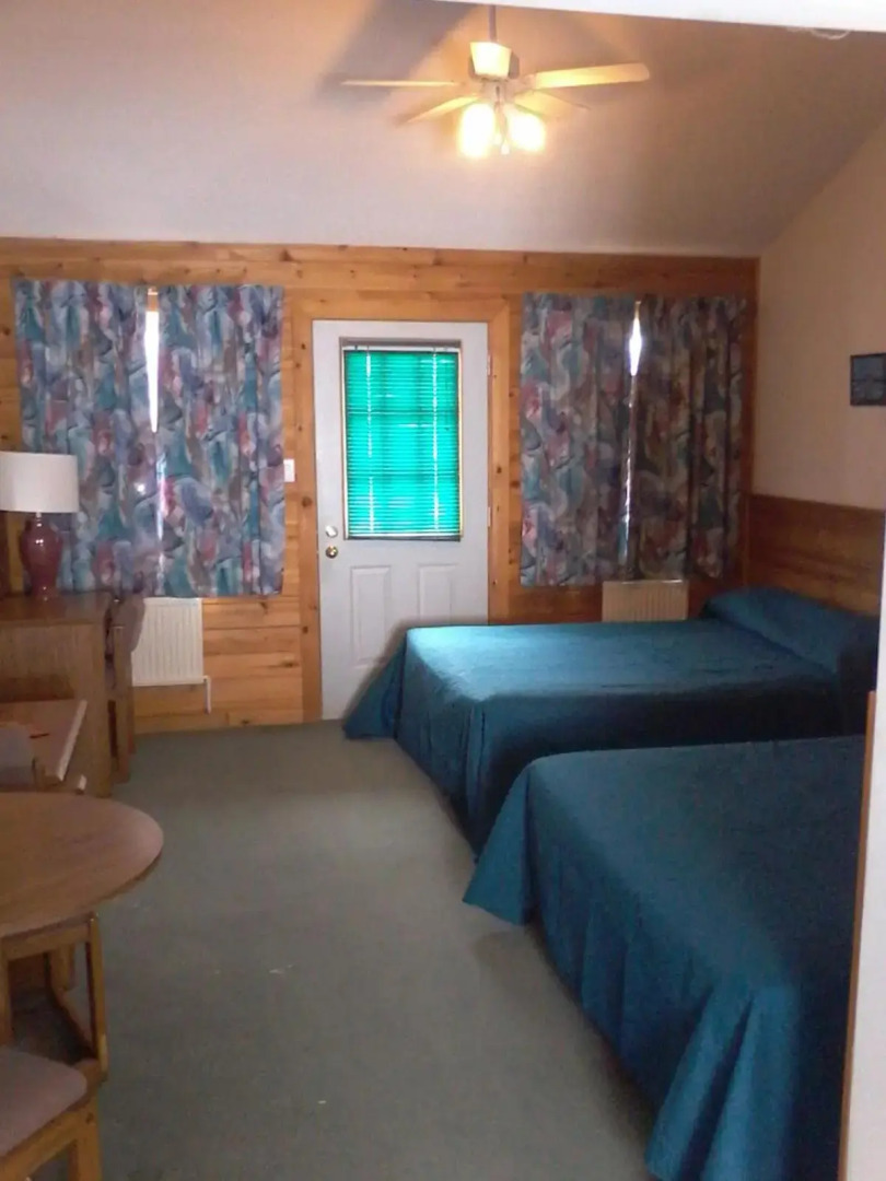 Quiet Bay Inn & Café