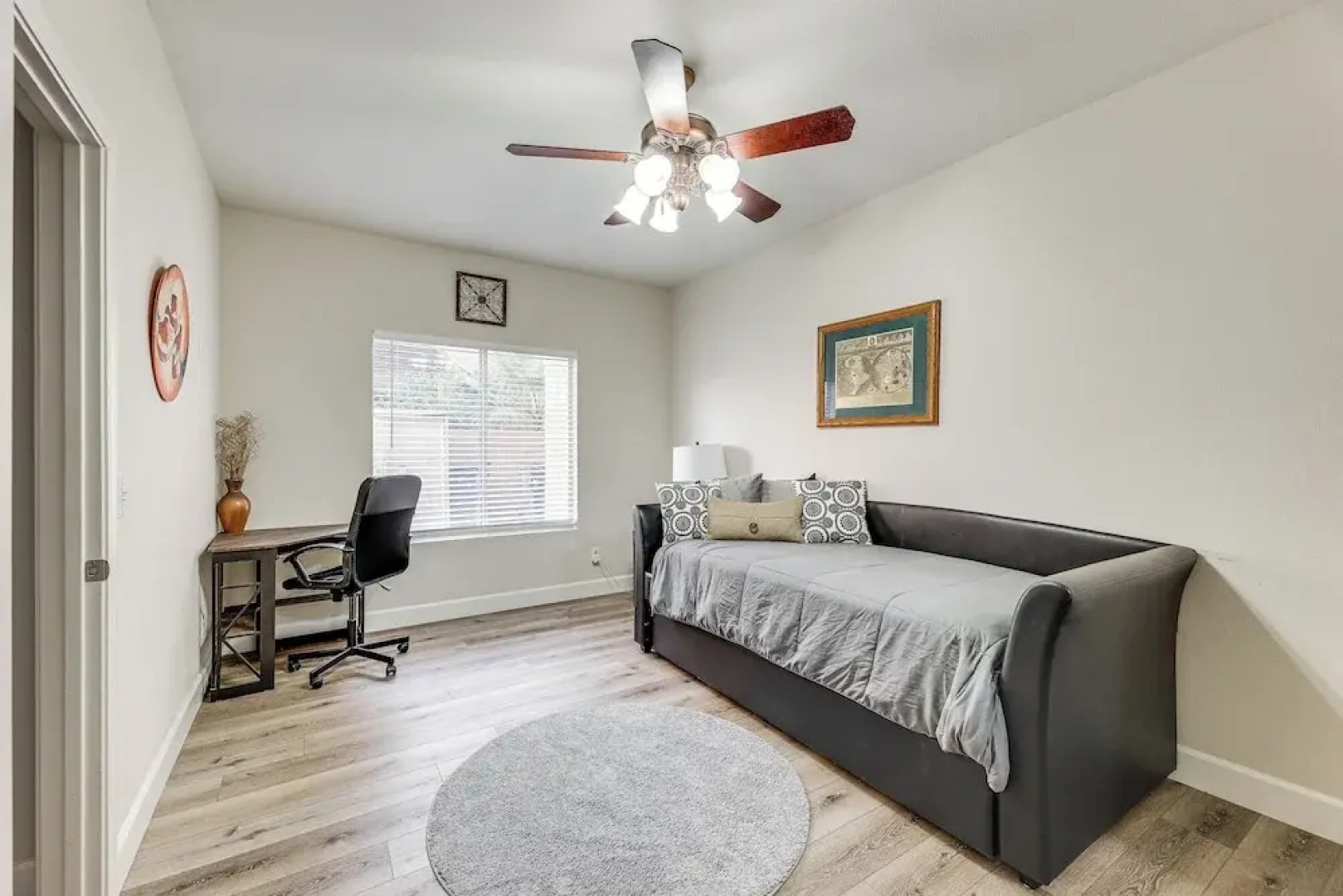 Gilbert Group Getaway: 3 Mi to Dtwn