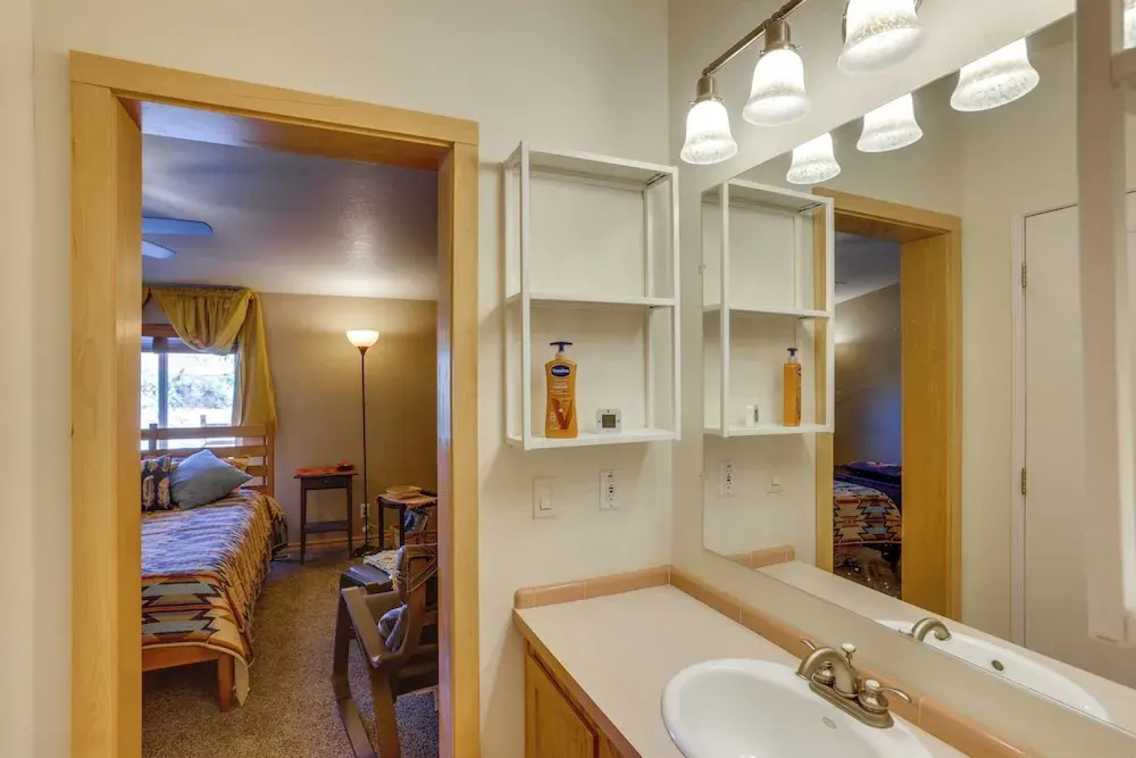 Stunning Views: Quiet Bluff Home Near Hiking!