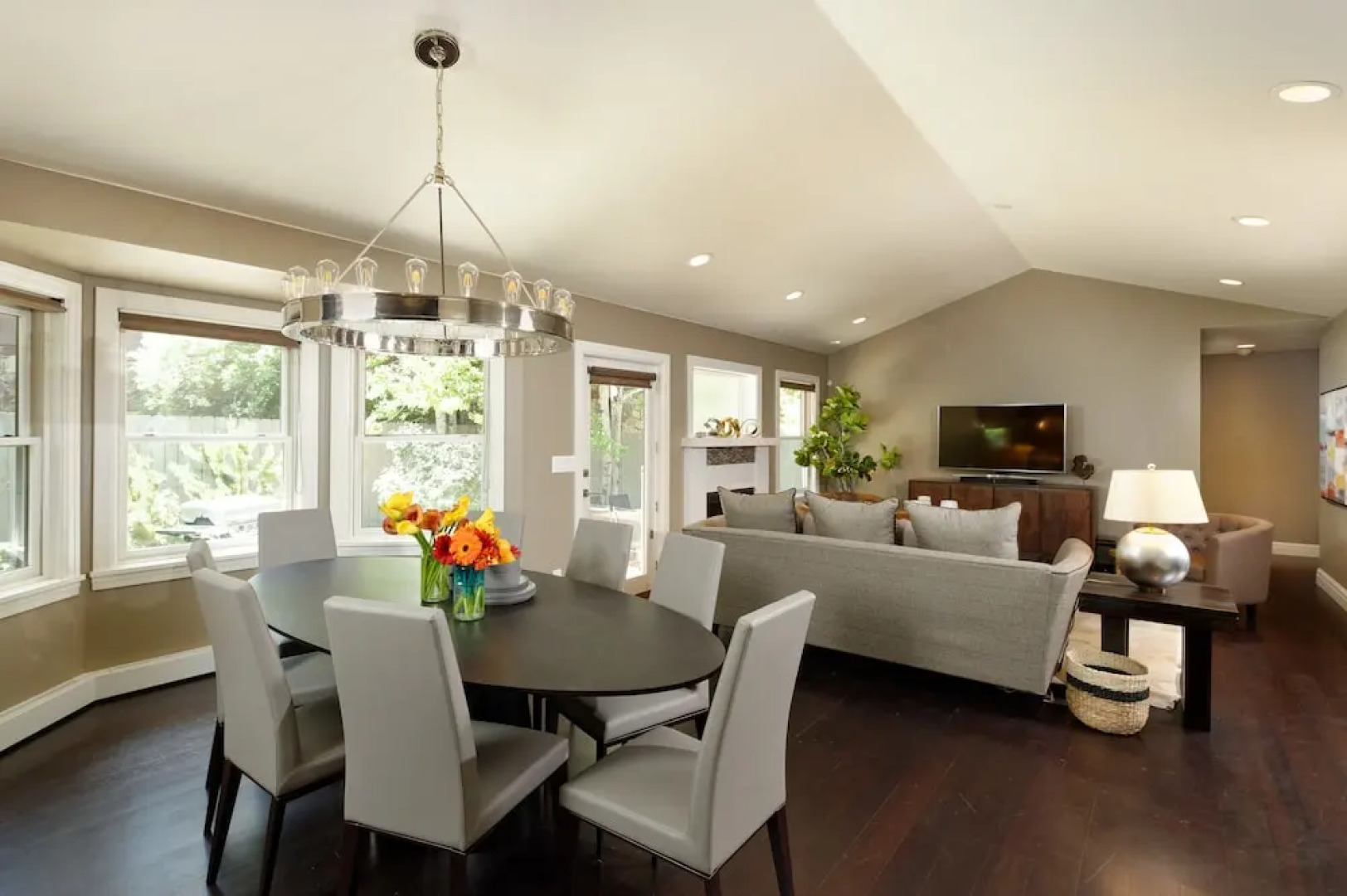 Frias Homes Of Aspen