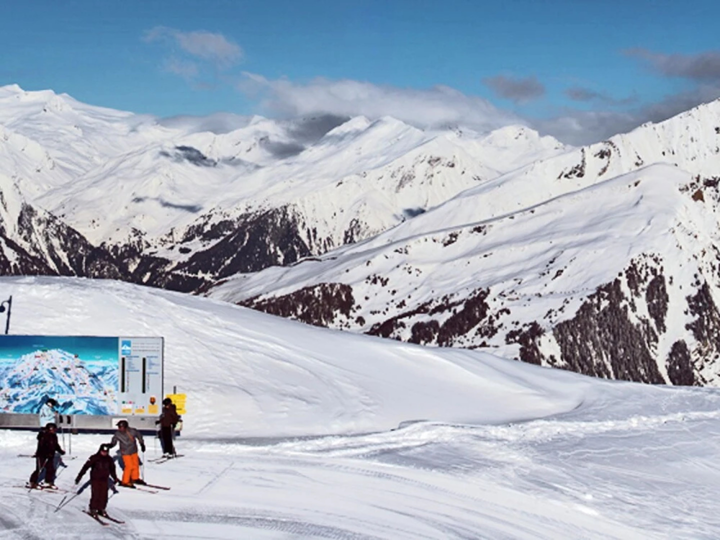 Luxurious Apartment with Swimming Pool in Matrei