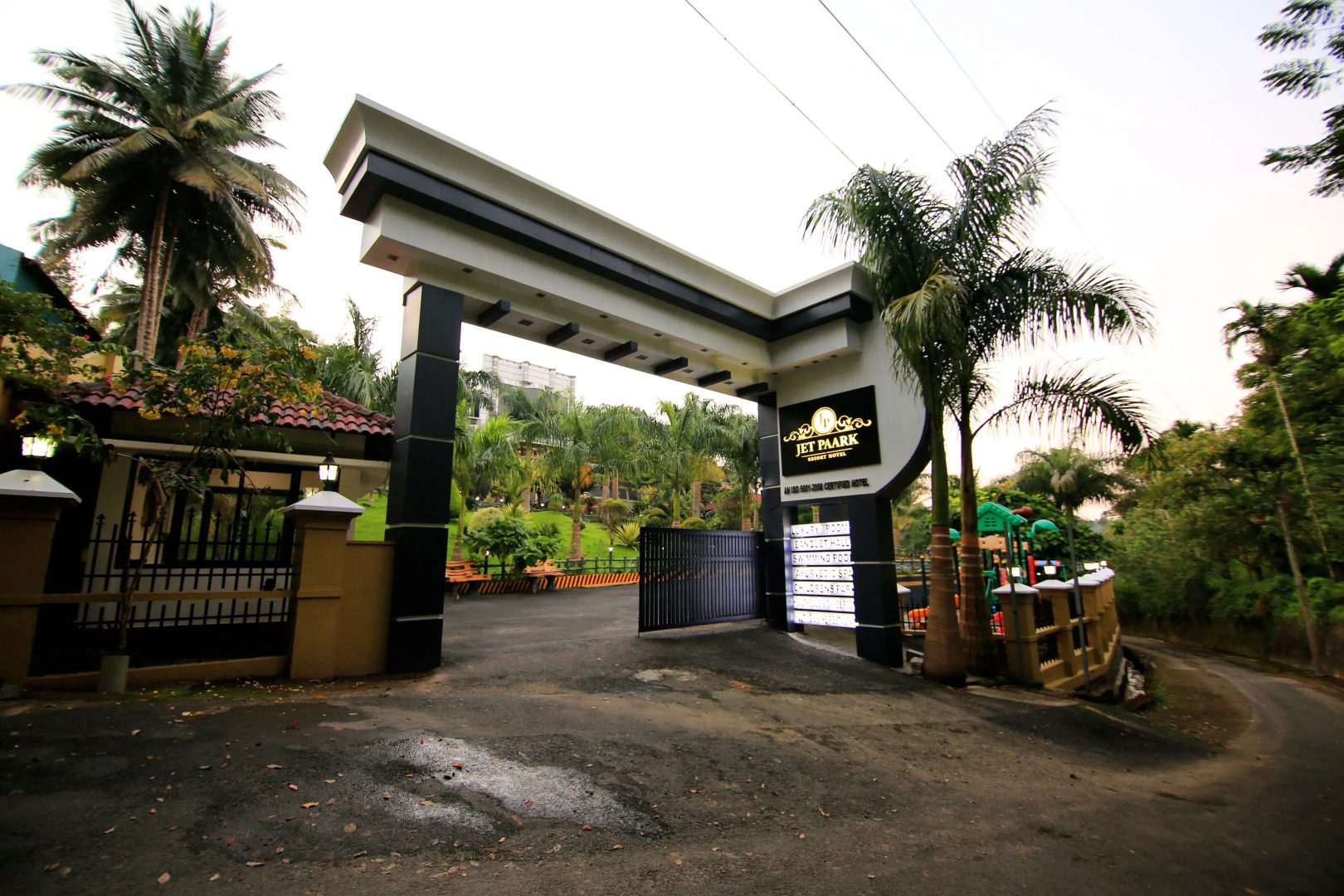 Jet Paark Resort Hotel