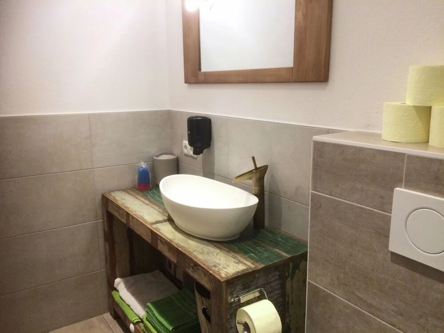 Hilltop Apartment in Hart im Zillertal near Ski Area