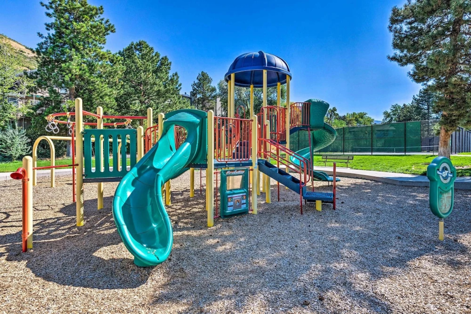 Cottonwood Heights Escape: Near Hiking & Skiing