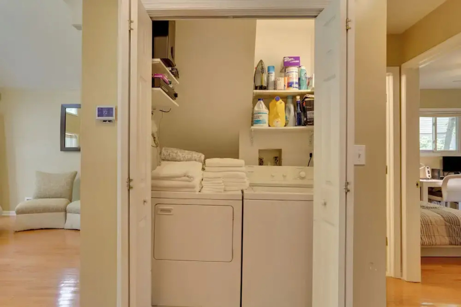 Pools, Hot Tub & More: Bushkill Mountain Getaway!