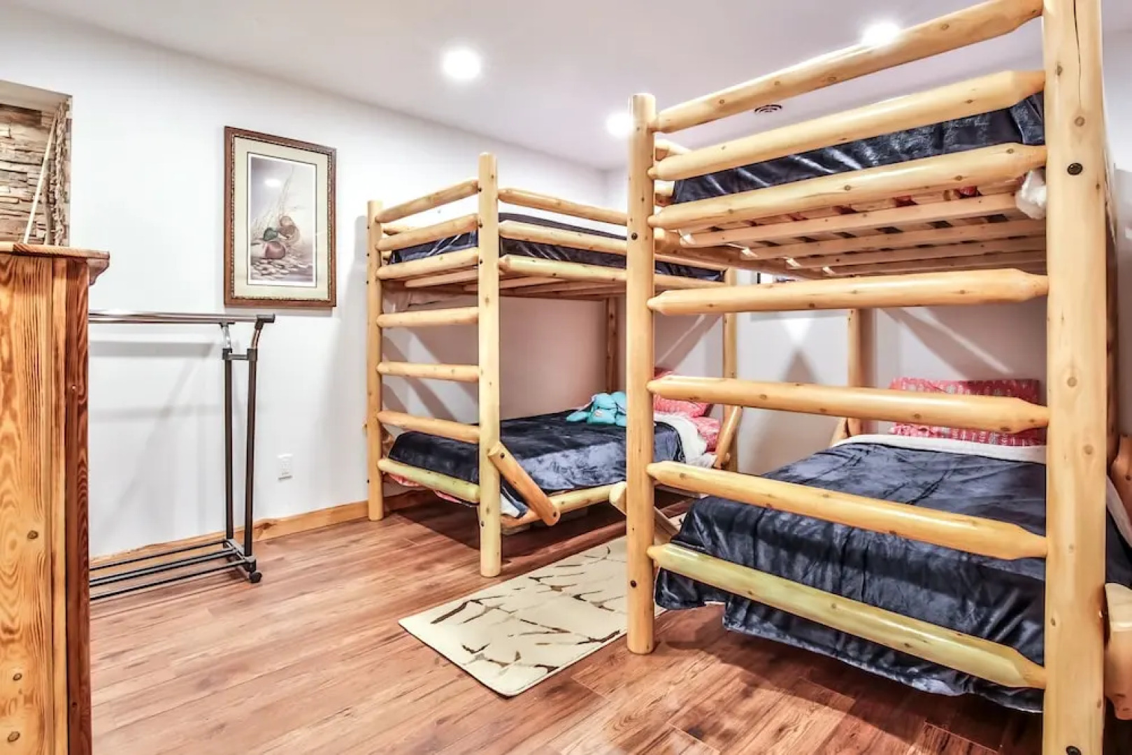 The Log Lodge - 4 Br Home