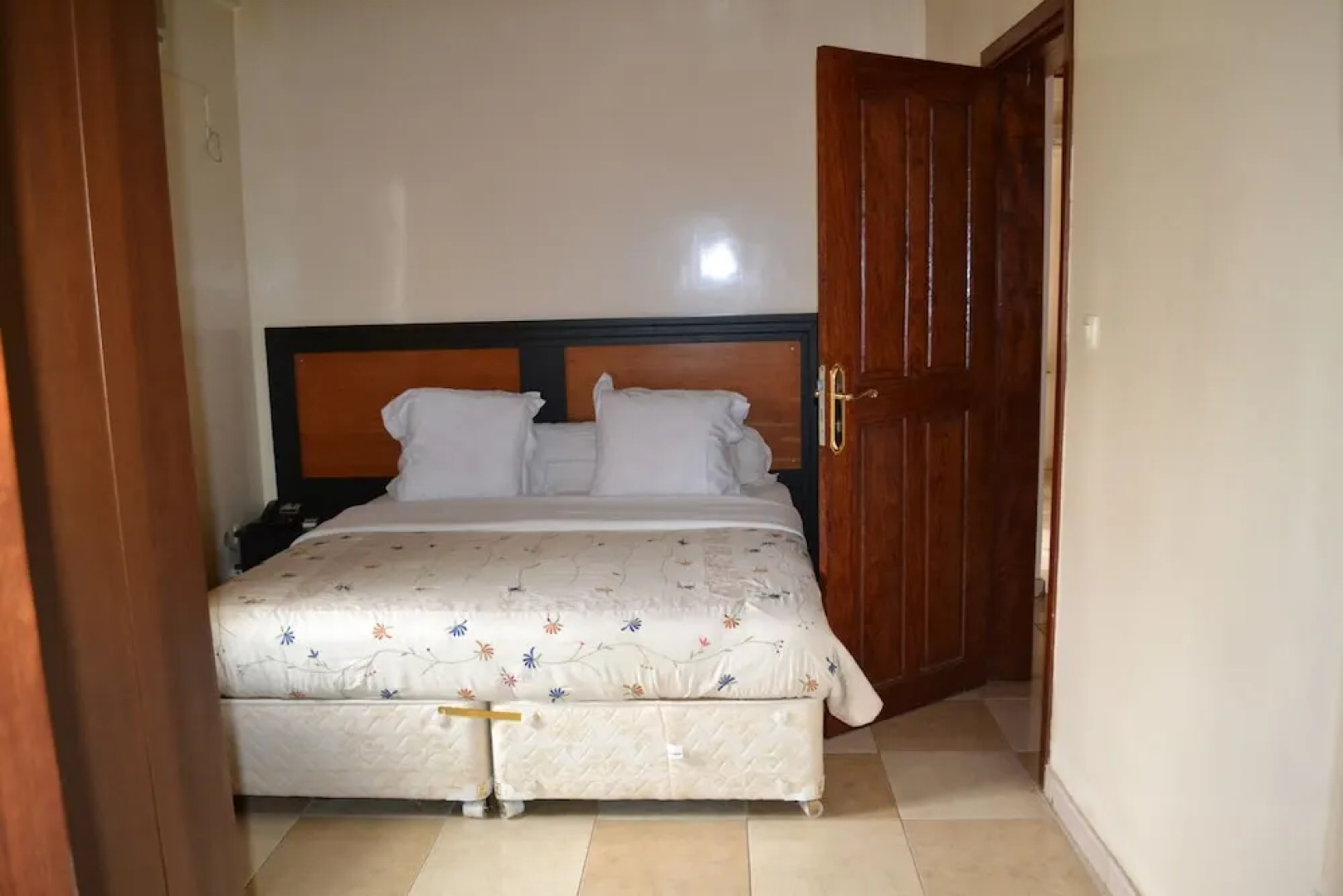 Aurelia Palace