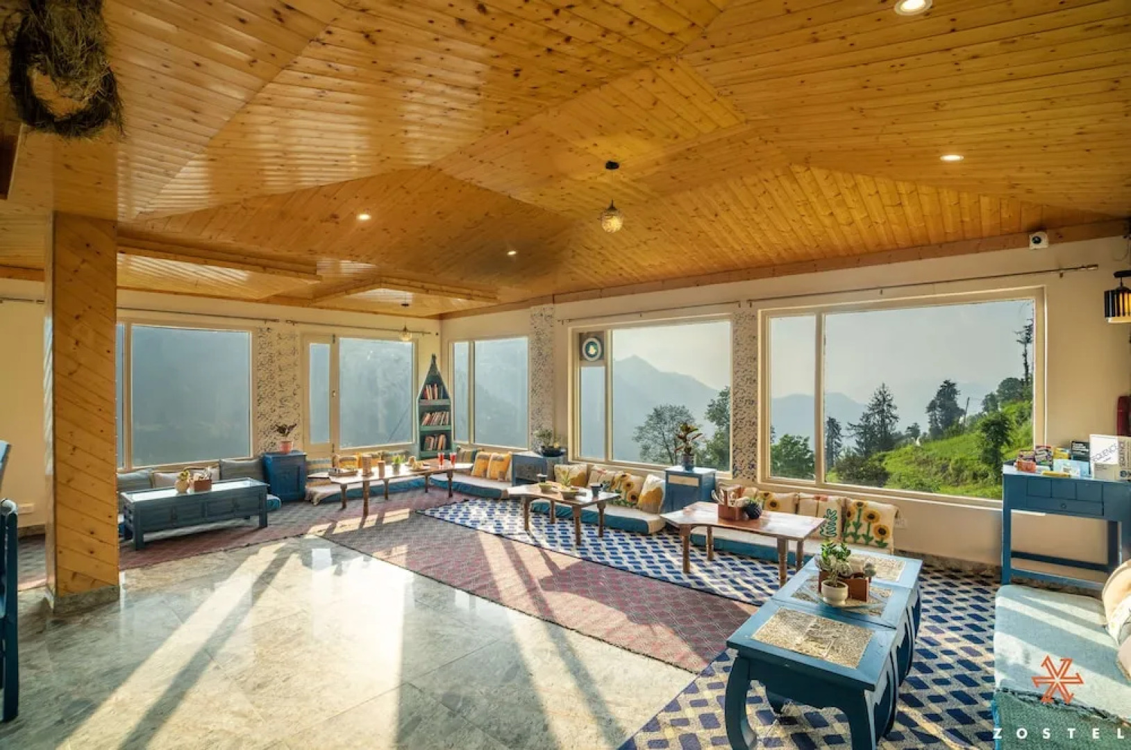 Zostel Shoja - Jibhi