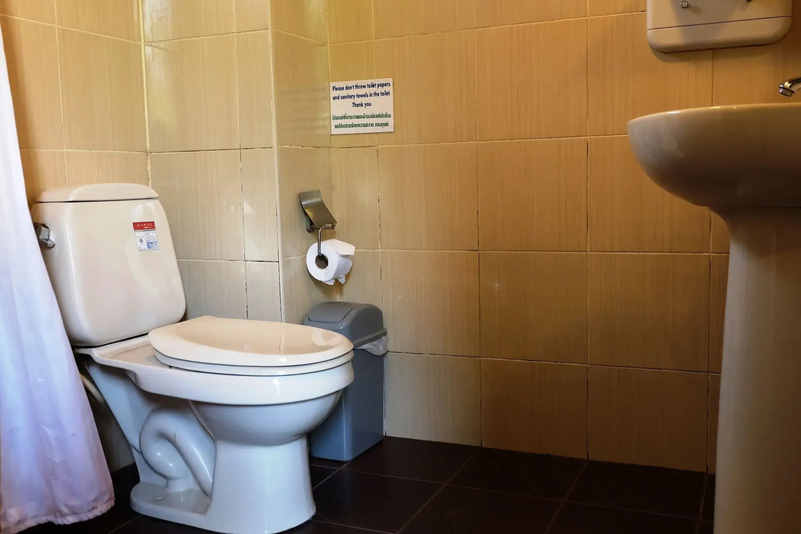 Chilli Hotel & Restaurant