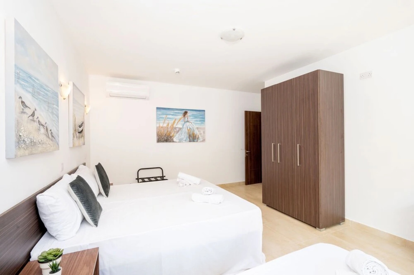 Islet Seafront 1 Bedroom Apartment