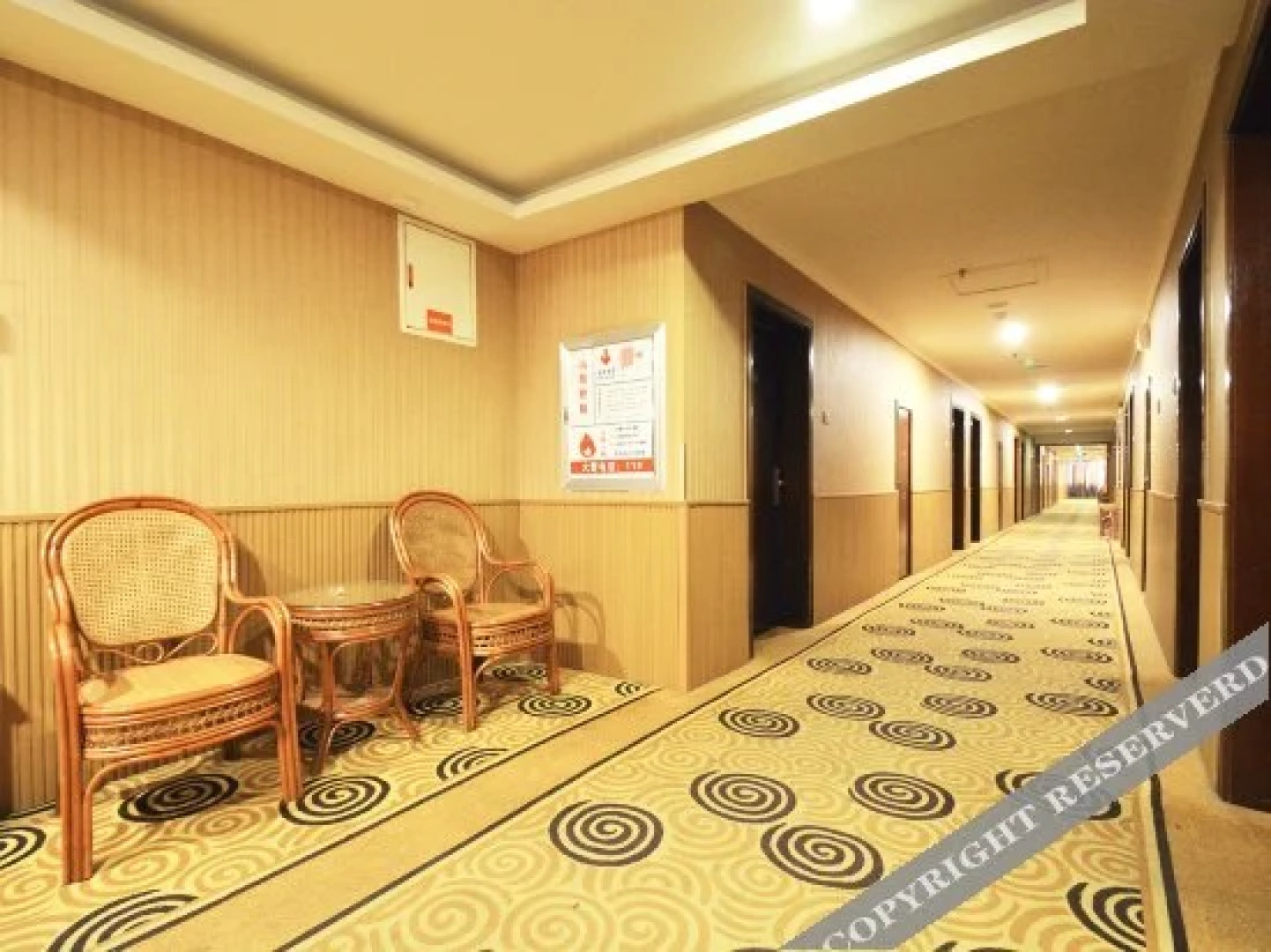 Zhongyuan Holiday Hotel