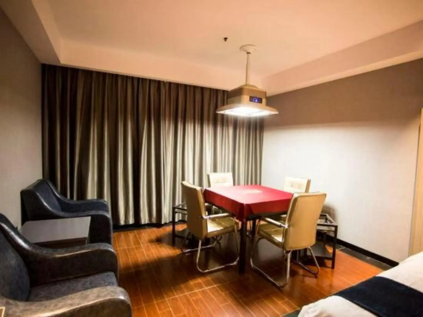 Junkai Business Hotel