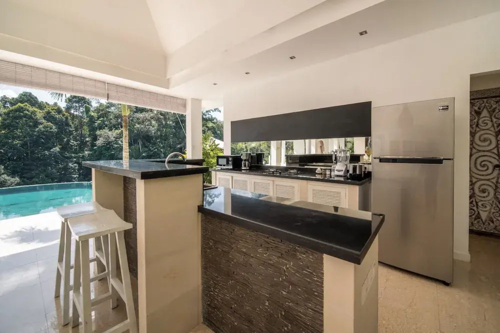 Limitless Jungle Villas Complex, 5 BR, Ubud With Staff