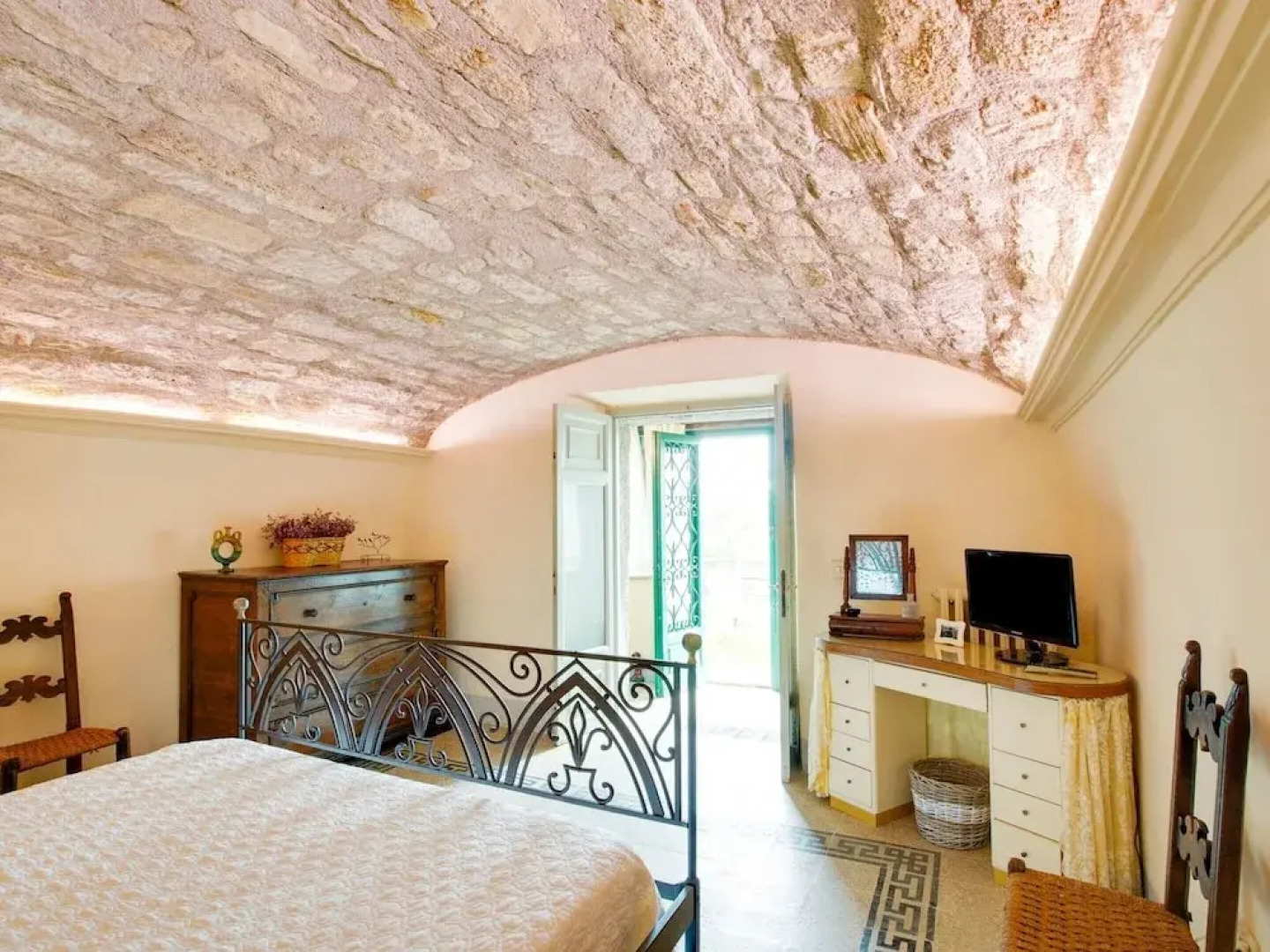 Spacious Villa in Sermugnano With Private Swimming Pool