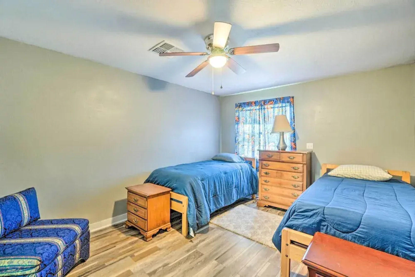 Centrally Located Lawton Home: Dogs Welcome!