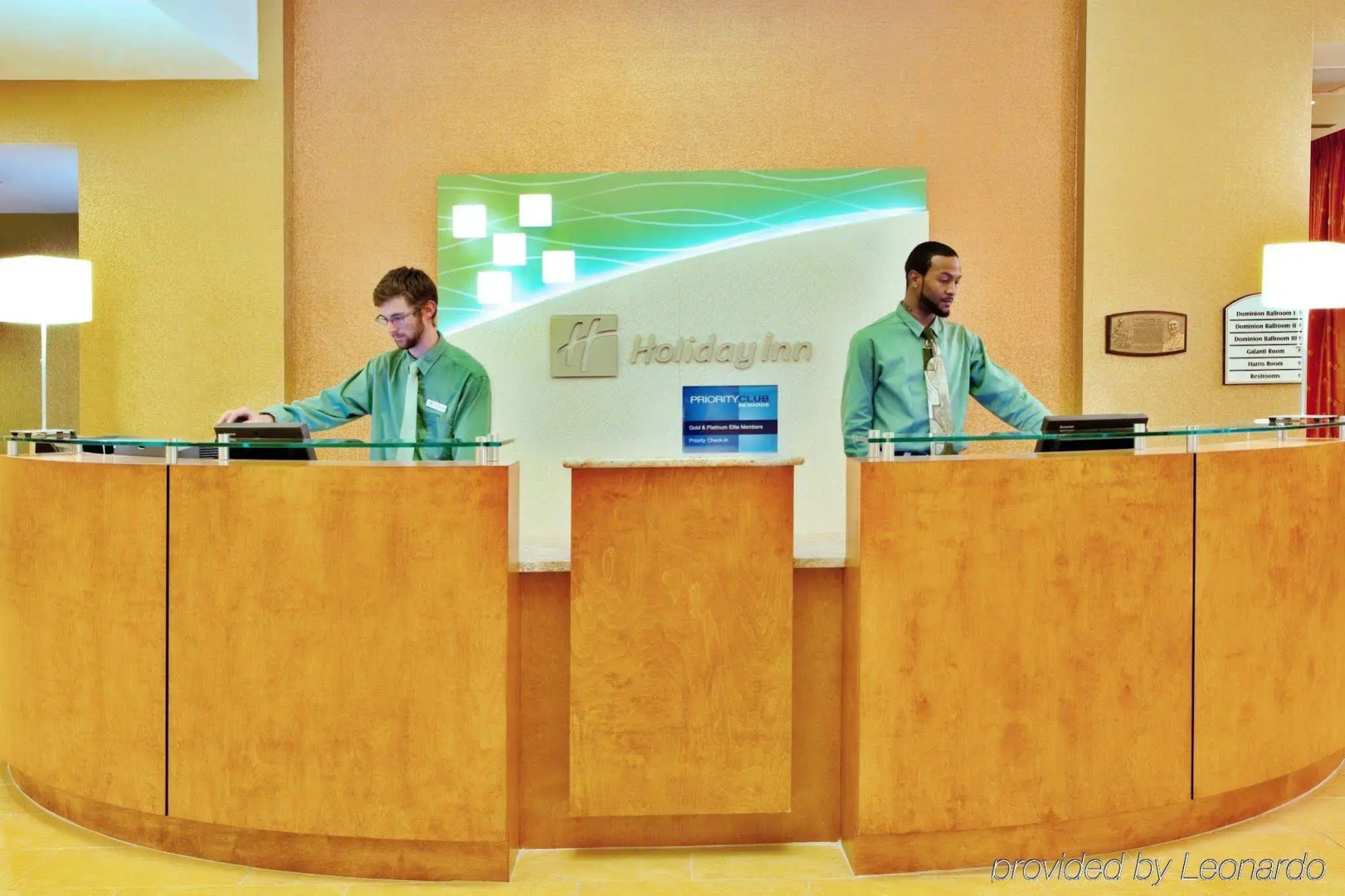 DoubleTree by Hilton Richmond Airport