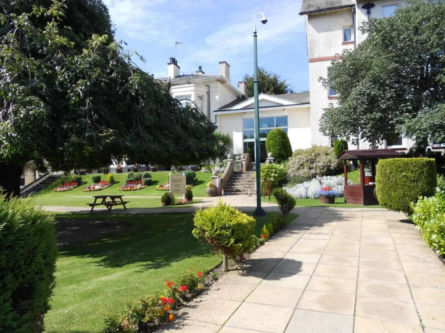 Devonshire House Hotel