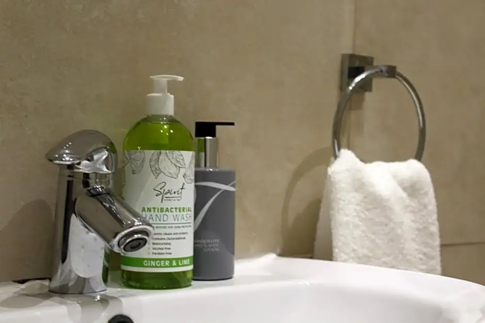 71 on Albert Guest House