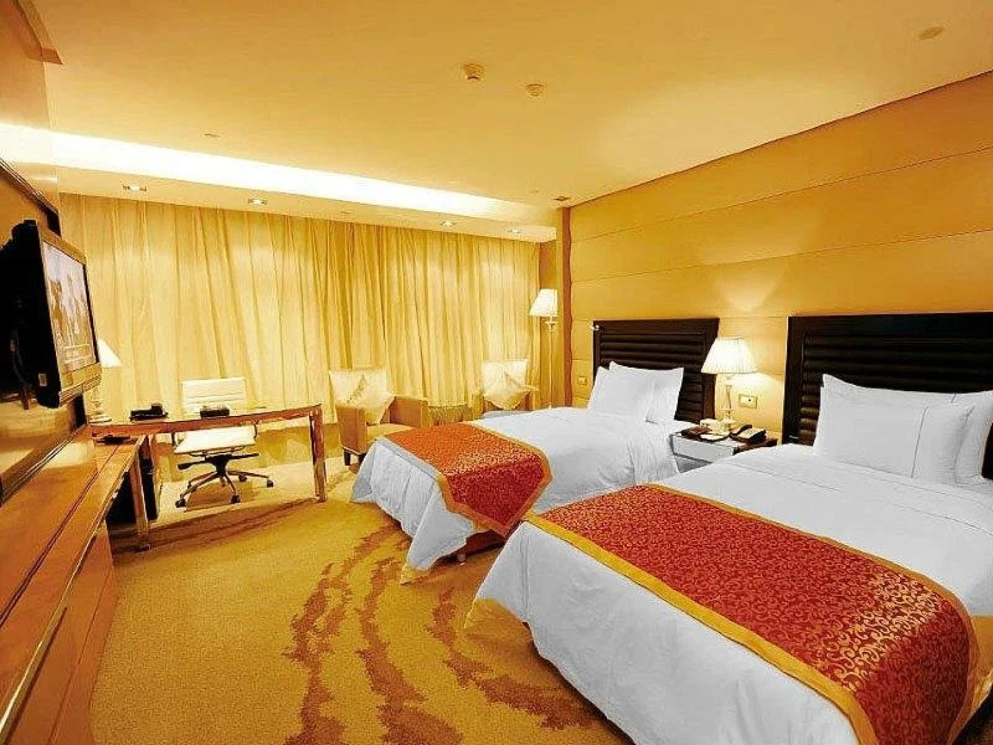 Huasheng Jiangquan Hotel & Town